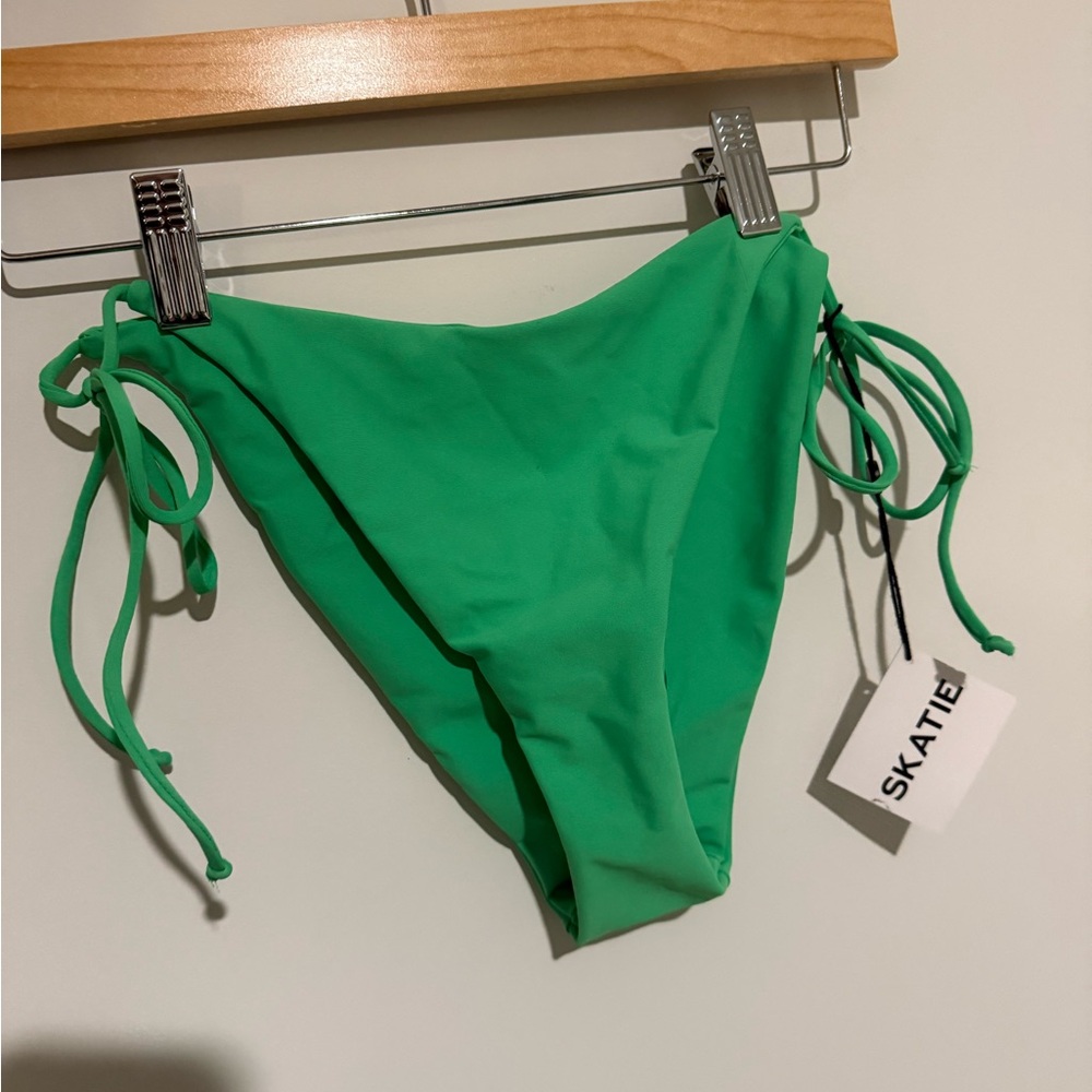 Skatie Green Bikini Bottom size Medium